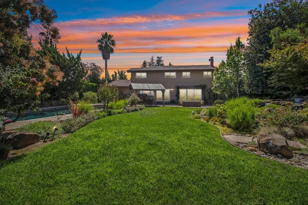19743 Yuba Court Saratoga, CA 95070