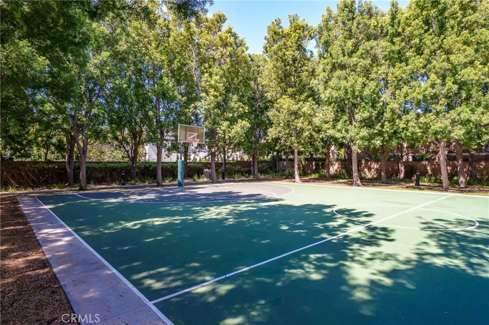 191 Lockford Irvine, CA 92602