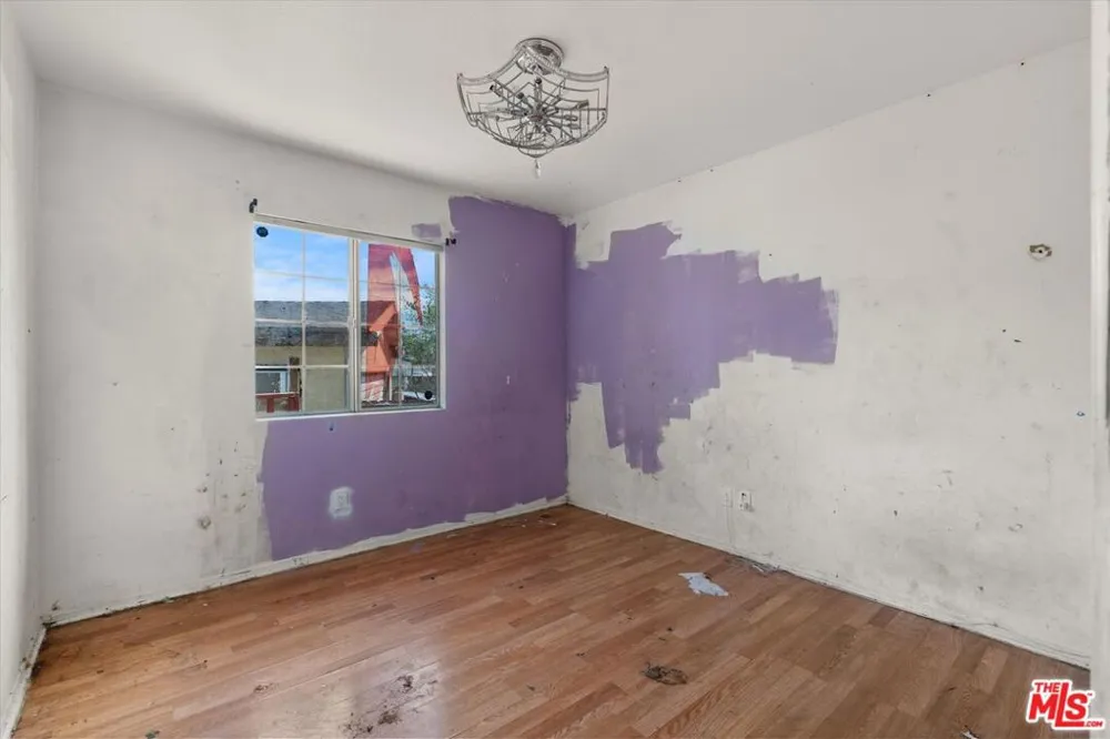13770 Sproule Avenue Sylmar, CA 91342