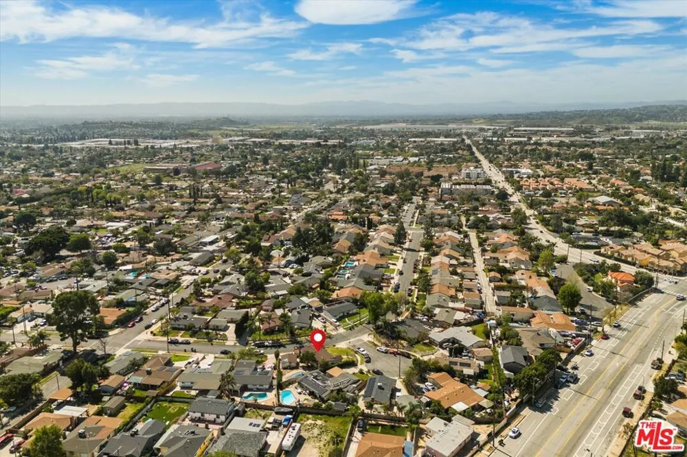 13770 Sproule Avenue Sylmar, CA 91342