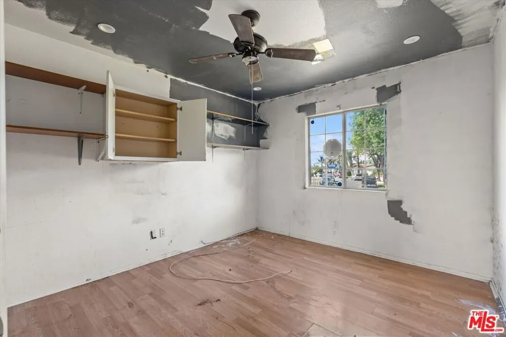 13770 Sproule Avenue Sylmar, CA 91342