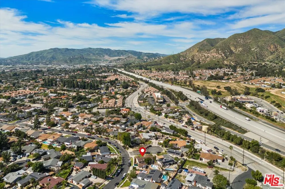 13770 Sproule Avenue Sylmar, CA 91342