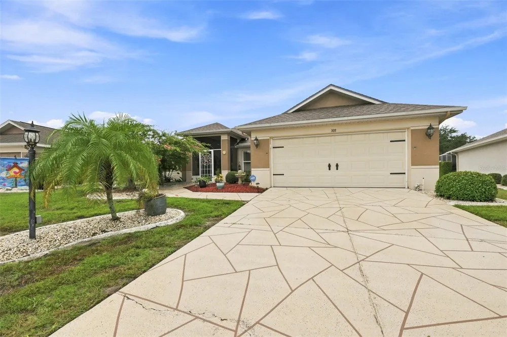 308 CALOOSA PALMS COURT Sun City Center, FL 33573