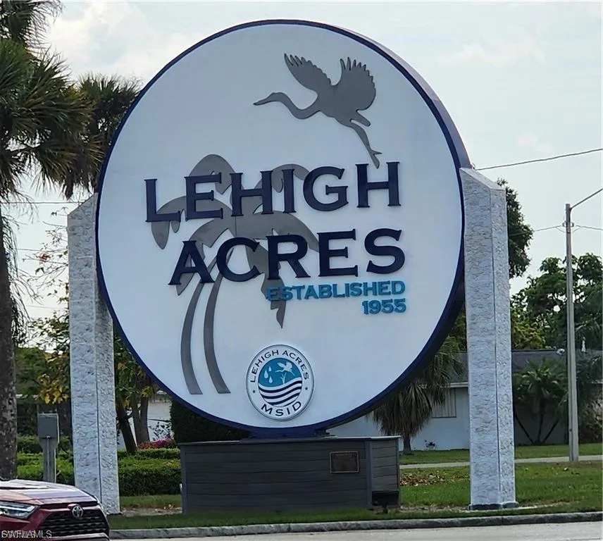 1107 S Loop Boulevard Lehigh Acres, FL 33936