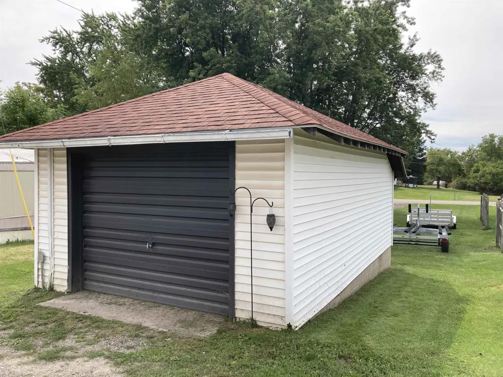 204 E Main Street Cumming Township, MI 48654