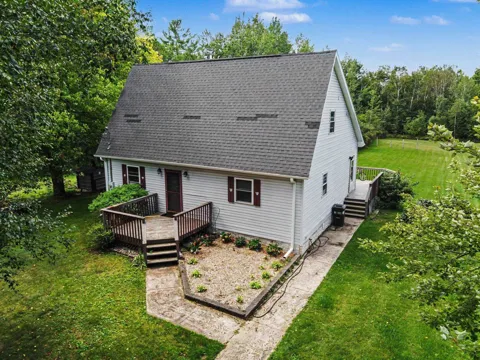 755 Lakeview Drive
