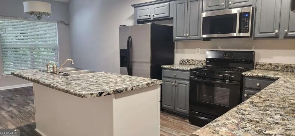 1354 Gates DR SE Atlanta, GA 30316