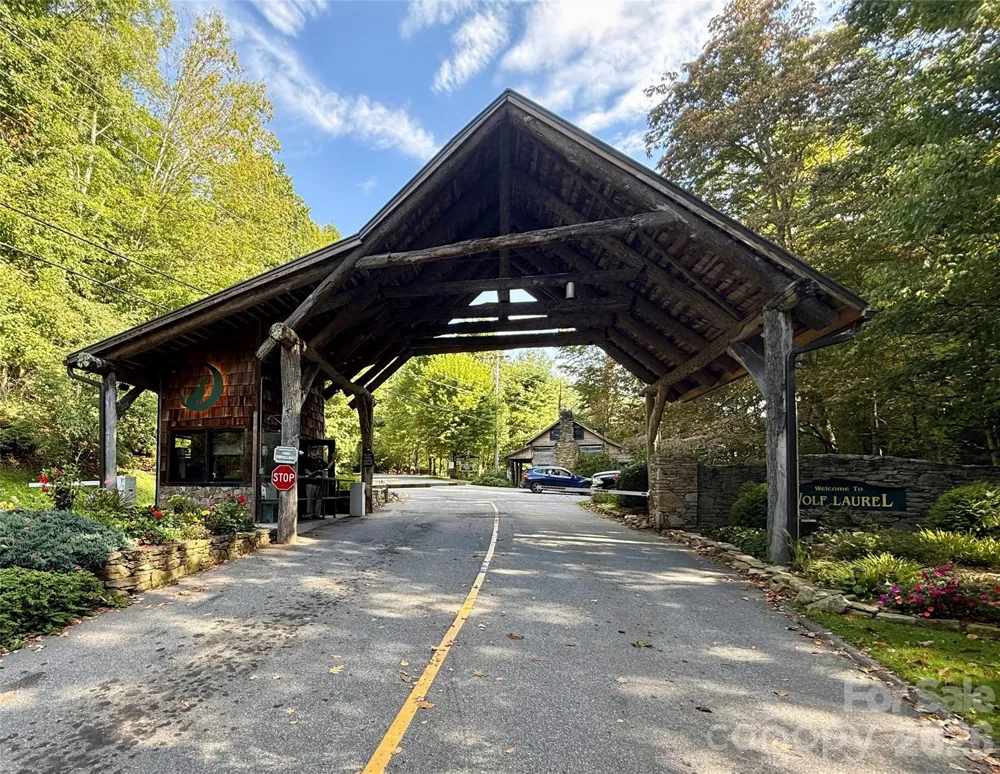 98 Goldenleaf Road Mars Hill, NC 28754