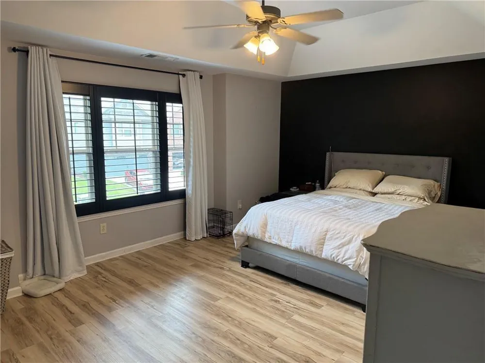 143 Sunset Lane Woodstock, GA 30189