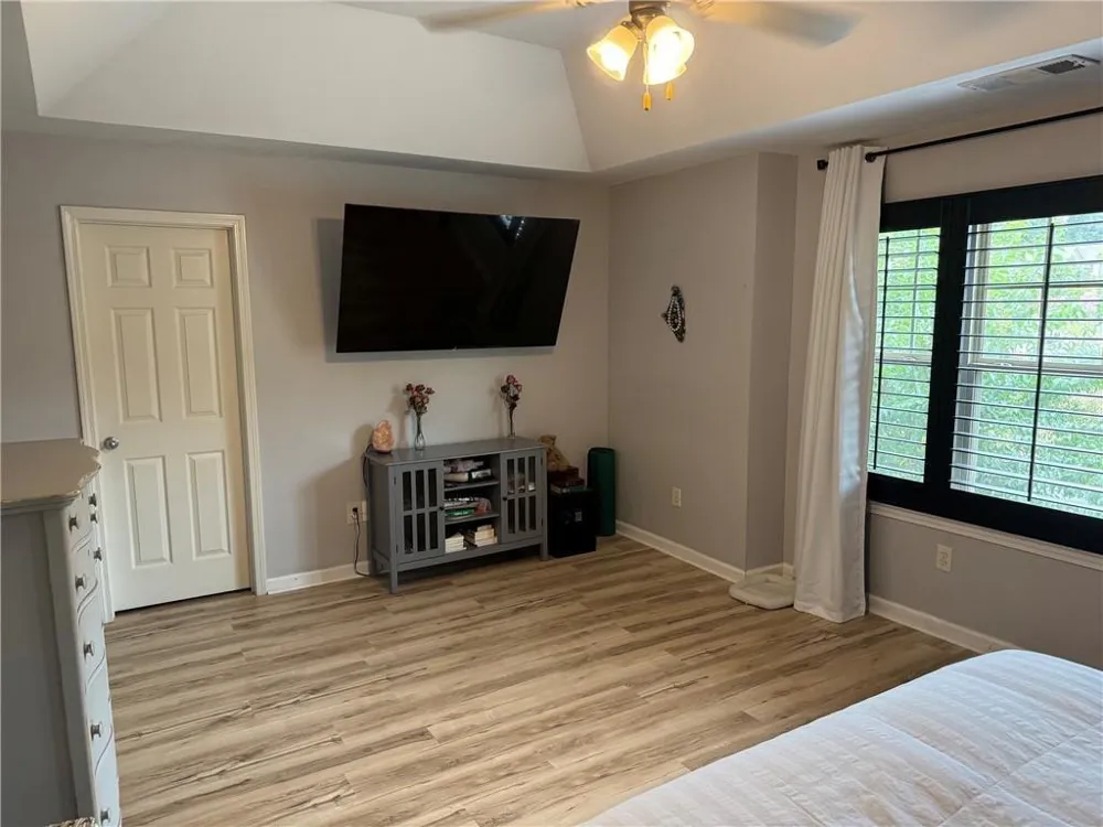 143 Sunset Lane Woodstock, GA 30189