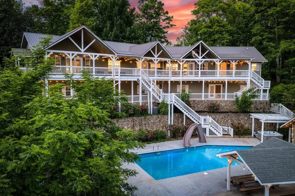 132 Oak Ridge Way Morganton, GA 30560