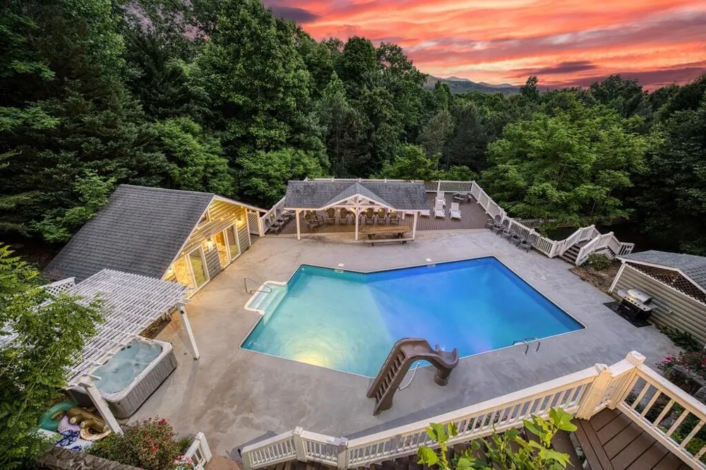132 Oak Ridge Way Morganton, GA 30560