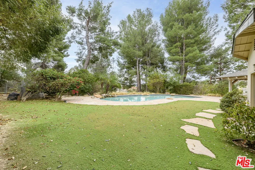 26038 Trana Circle Calabasas, CA 91302