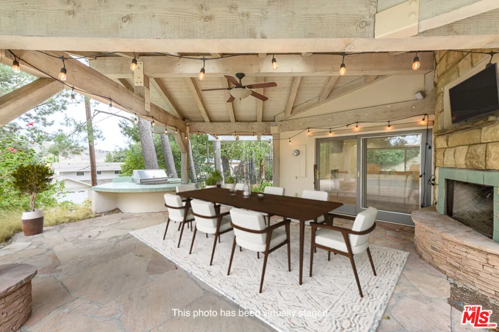 26038 Trana Circle Calabasas, CA 91302