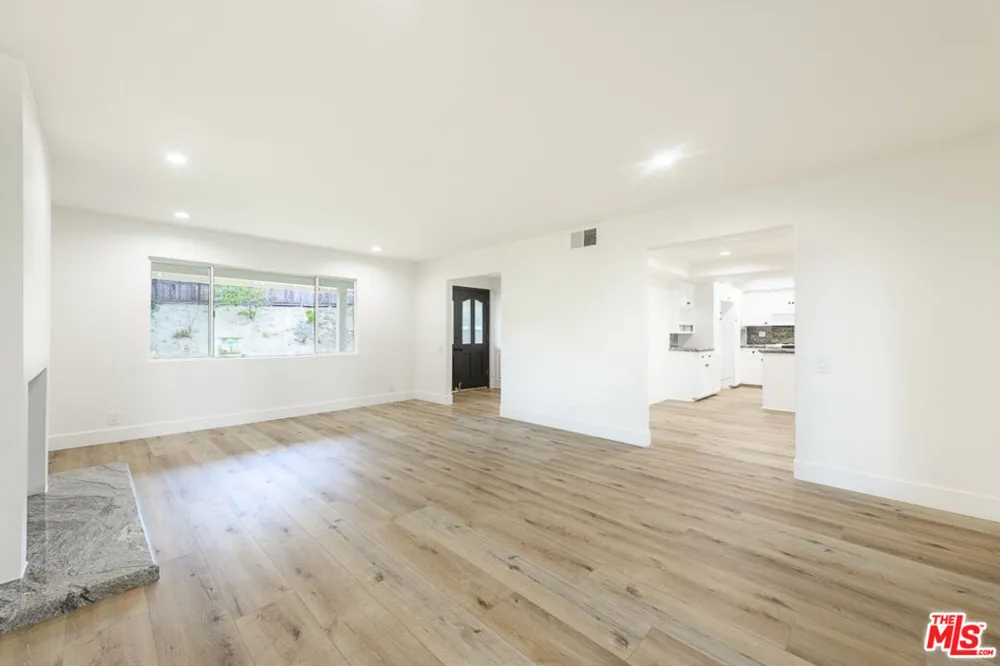 26038 Trana Circle Calabasas, CA 91302