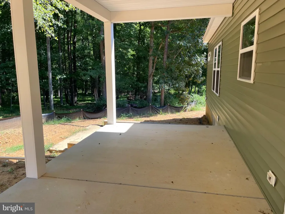 8005 SHERBEYN ROAD Bealeton, VA 22712