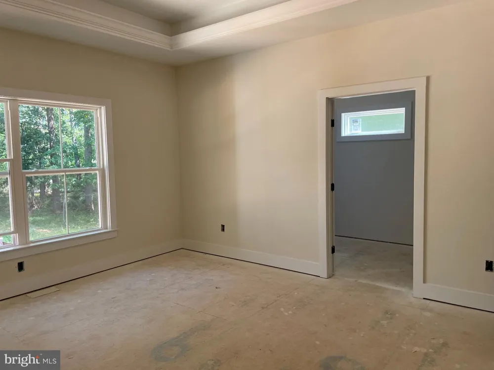 8005 SHERBEYN ROAD Bealeton, VA 22712