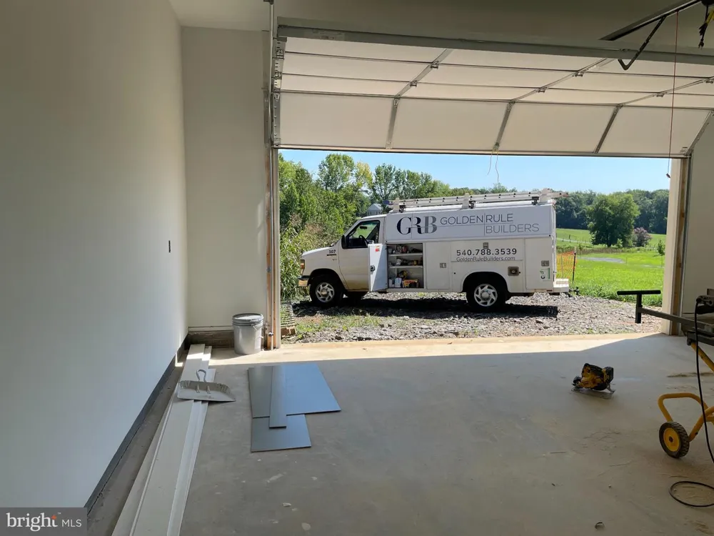 8005 SHERBEYN ROAD Bealeton, VA 22712