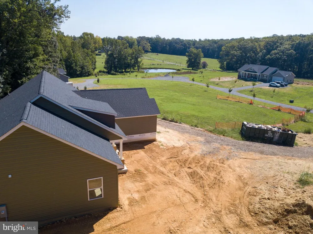8005 SHERBEYN ROAD Bealeton, VA 22712