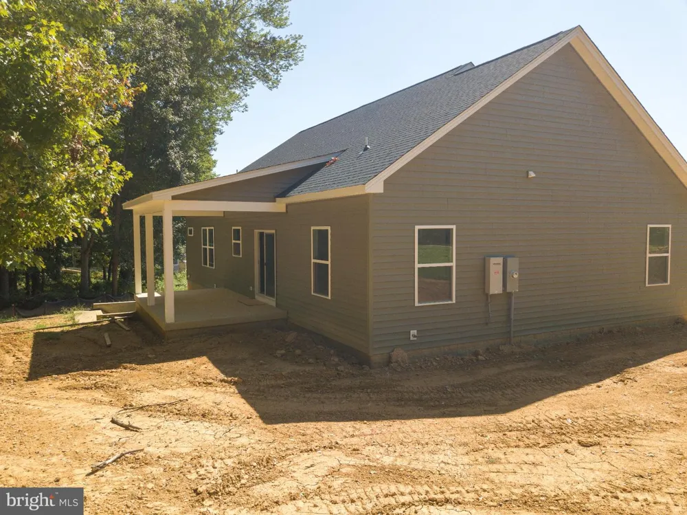 8005 SHERBEYN ROAD Bealeton, VA 22712