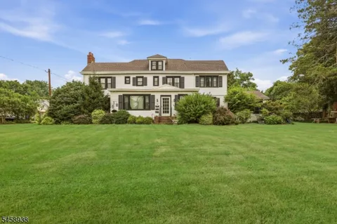 56 Mount Airy Rd