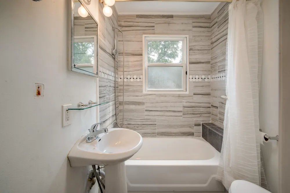 6445 Sommerset Road Lansing, MI 48911