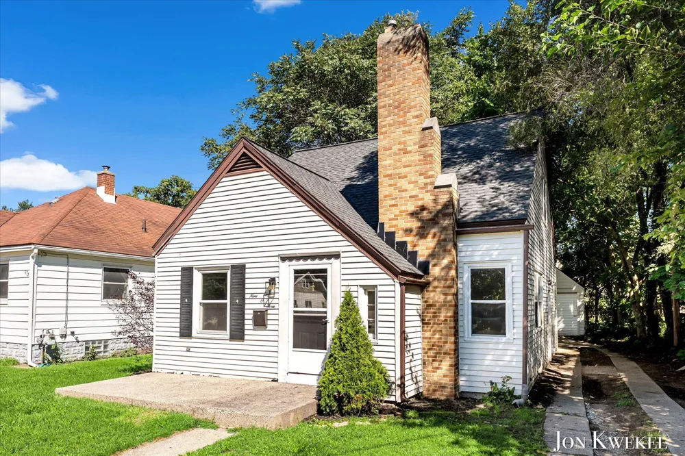 903 Griggs Street SE Grand Rapids, MI 49507