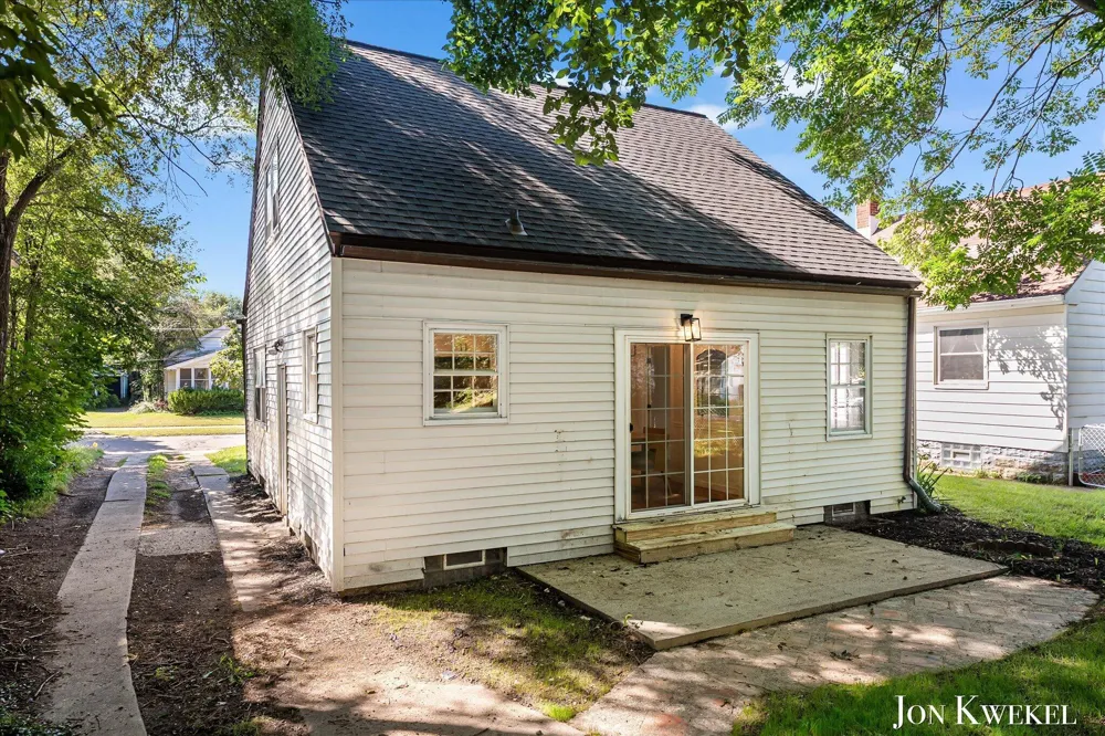 903 Griggs Street SE Grand Rapids, MI 49507
