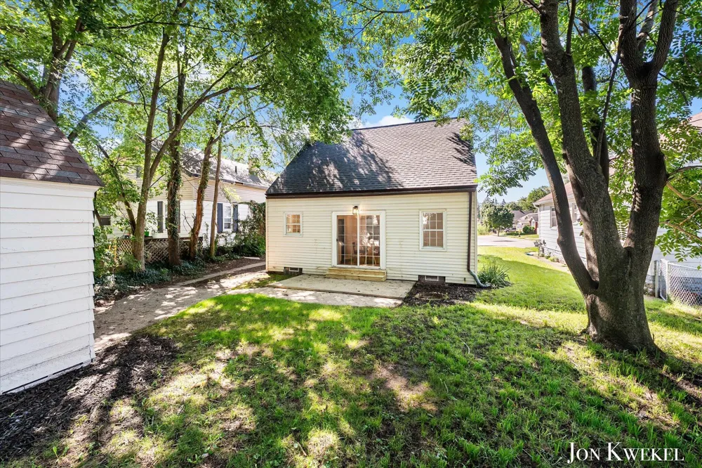 903 Griggs Street SE Grand Rapids, MI 49507