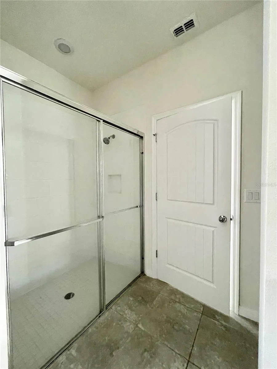 16096 BAYOU CREST DRIVE Winter Garden, FL 34787