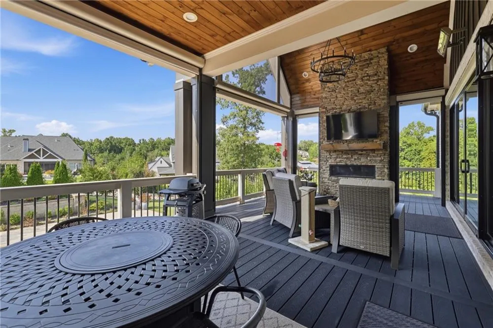 5812 Lula Bridge Lane Braselton, GA 30517