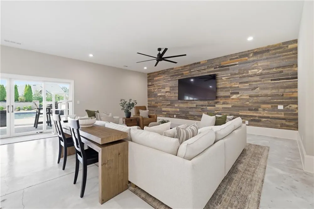 5812 Lula Bridge Lane Braselton, GA 30517