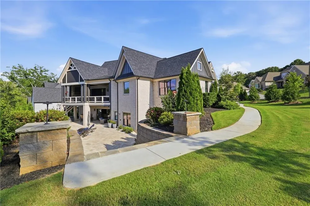 5812 Lula Bridge Lane Braselton, GA 30517