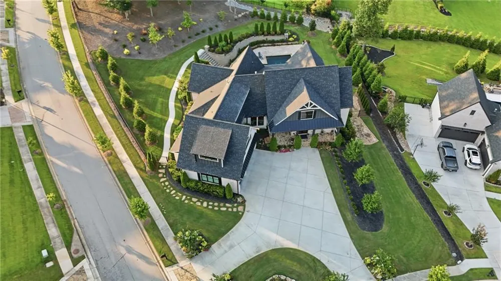 5812 Lula Bridge Lane Braselton, GA 30517