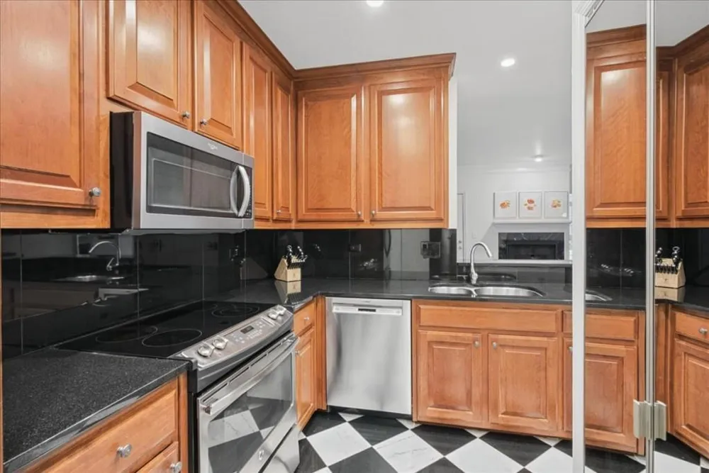 175 15th Street NE #208 Atlanta, GA 30309