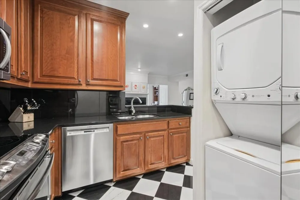 175 15th Street NE #208 Atlanta, GA 30309