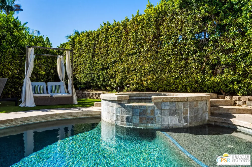 1420 Olga Way Palm Springs, CA 92262