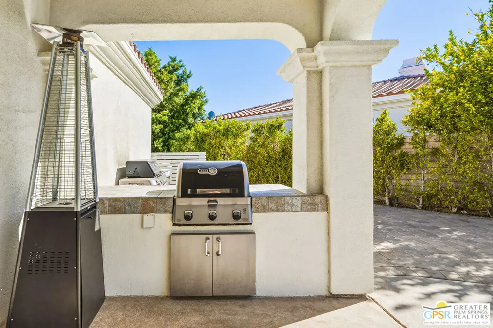 1420 Olga Way Palm Springs, CA 92262