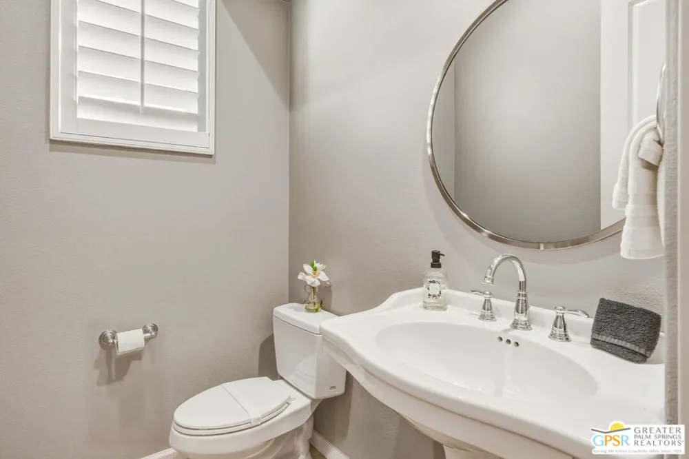1420 Olga Way Palm Springs, CA 92262