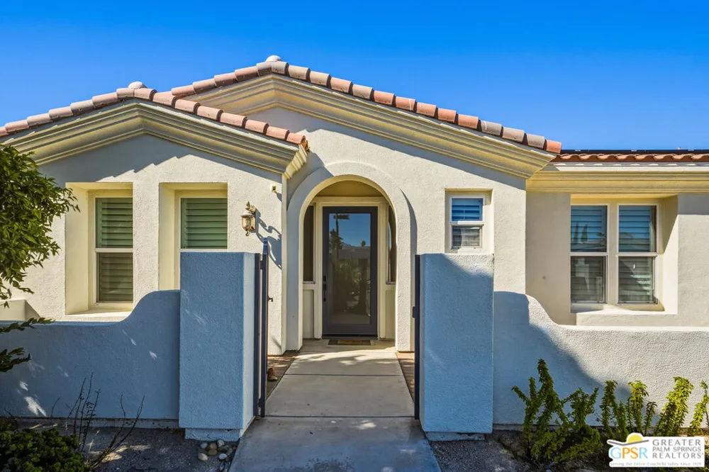 1420 Olga Way Palm Springs, CA 92262