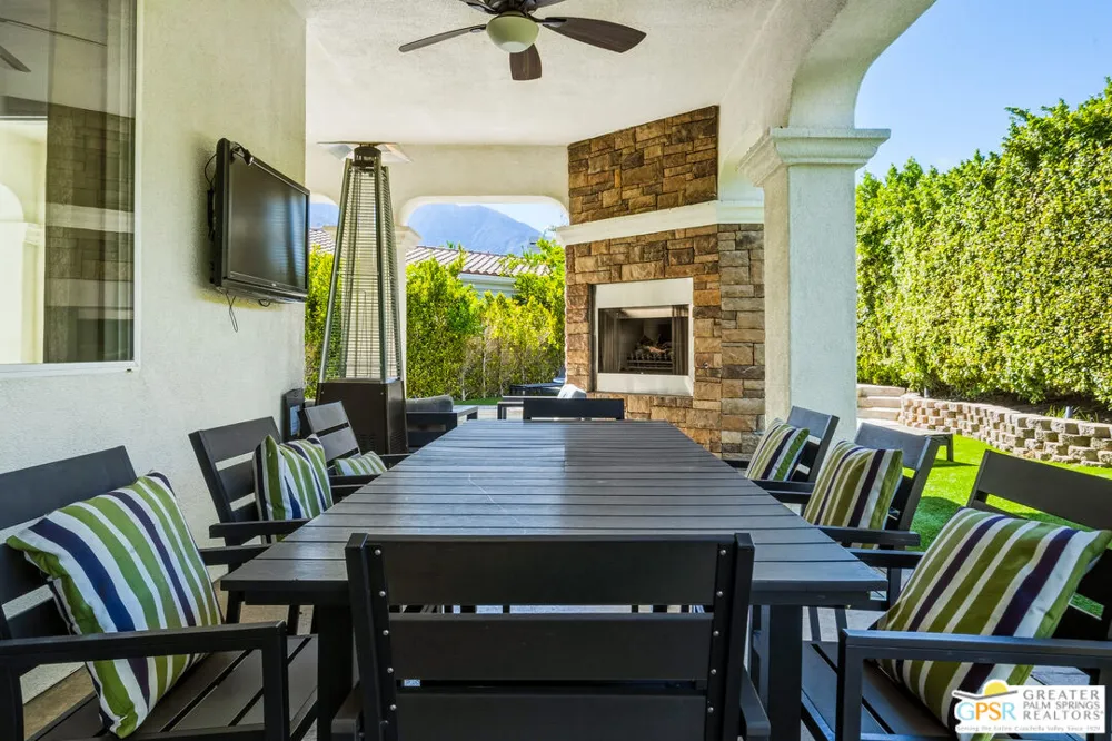 1420 Olga Way Palm Springs, CA 92262