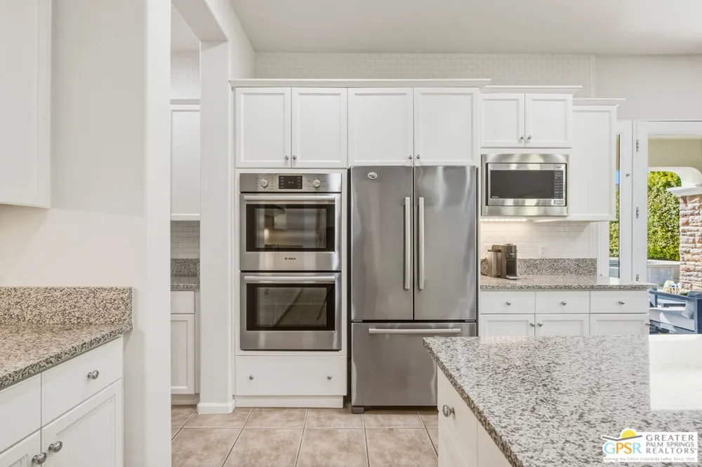 1420 Olga Way Palm Springs, CA 92262