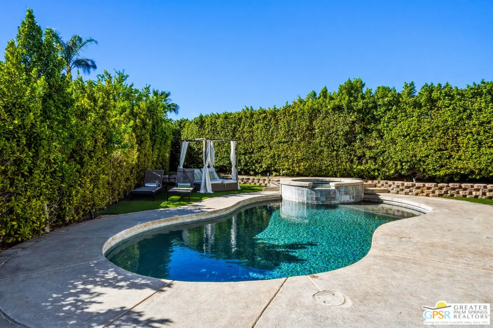 1420 Olga Way Palm Springs, CA 92262