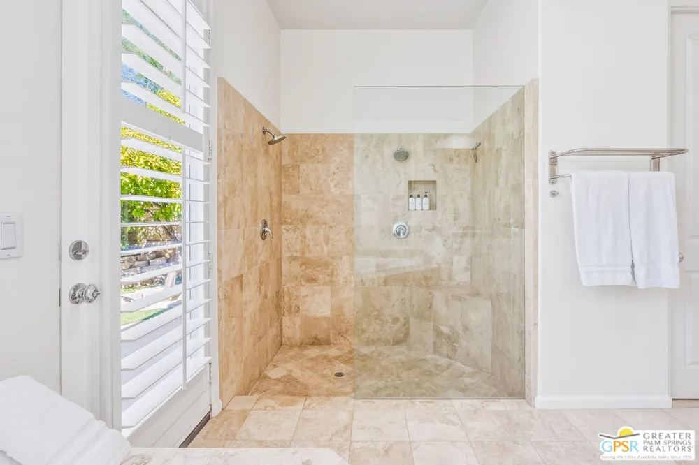 1420 Olga Way Palm Springs, CA 92262