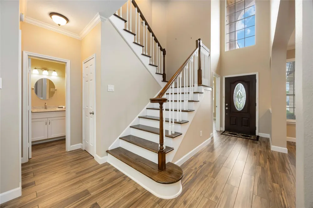 5498 Appleblossom Lane Friendswood, TX 77546