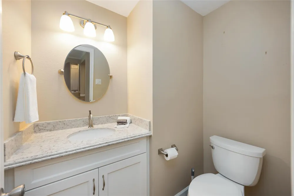 5498 Appleblossom Lane Friendswood, TX 77546