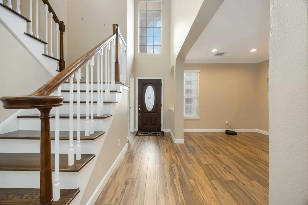 5498 Appleblossom Lane Friendswood, TX 77546