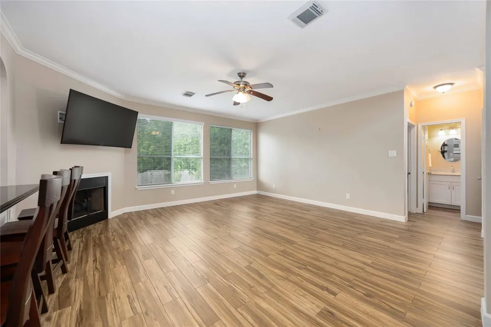 5498 Appleblossom Lane Friendswood, TX 77546