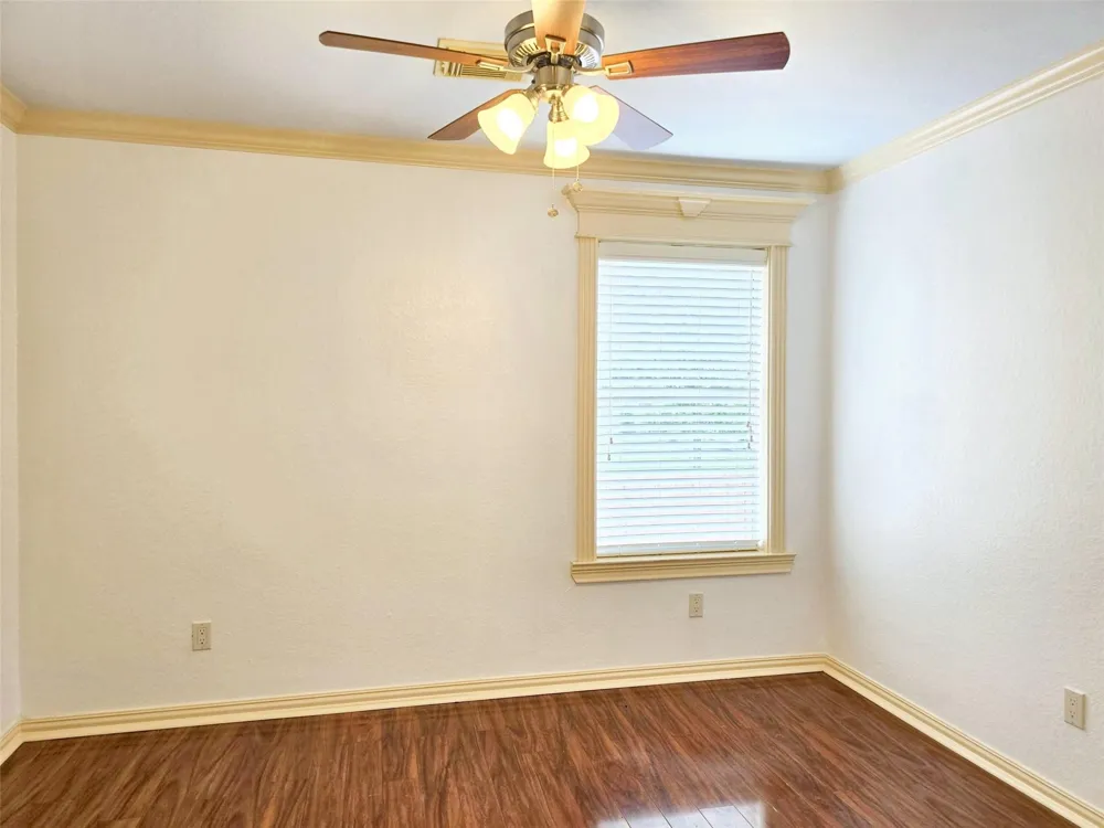 828 E 39th Street Houston, TX 77022