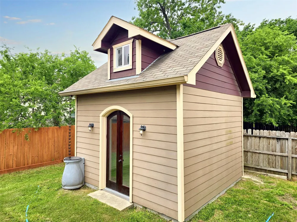 828 E 39th Street Houston, TX 77022